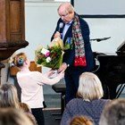 De spontane pianiste. Zij kreeg de bloemen die Edwin kreeg. Weesp, maart 2019